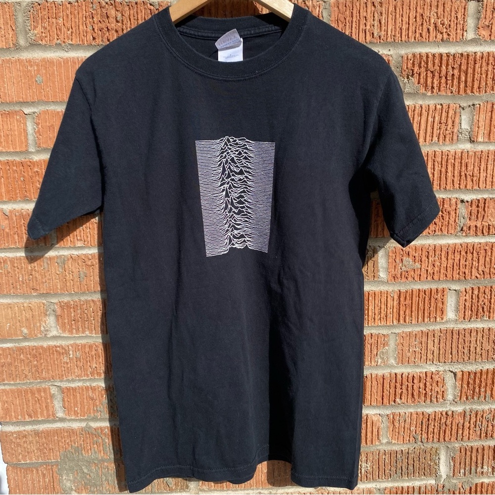 Vintage Joy Division 2002 Shirt Size Small Black Unknown Pleasures Band Tee